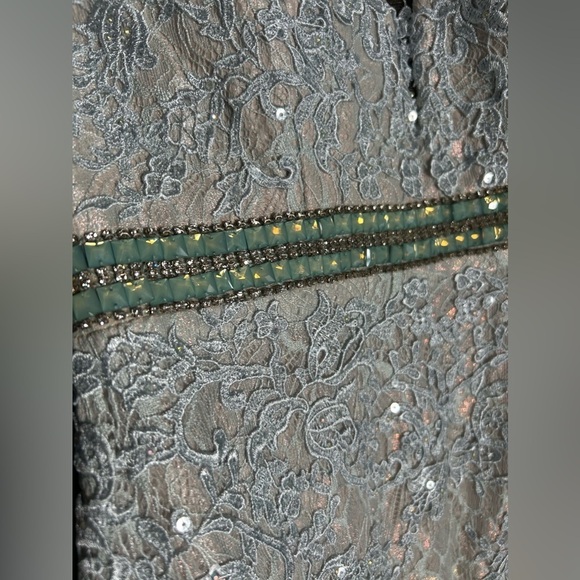 Mac Duggal 79230 NWT Embellished Feather Cap Sleeve Illusion Neck Trumpet Gown - Picture 8 of 8